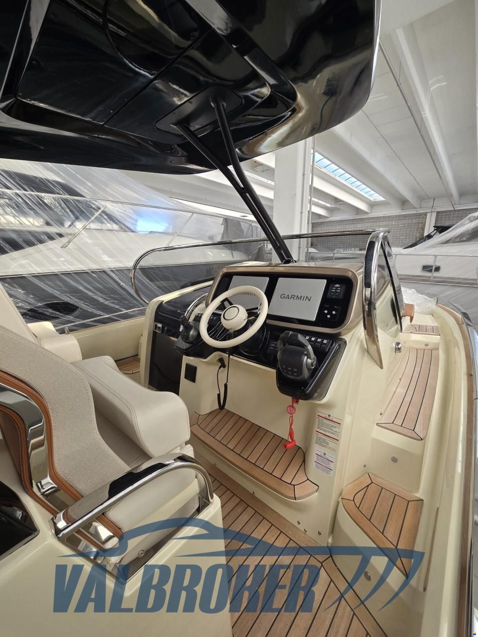 Invictus GT320