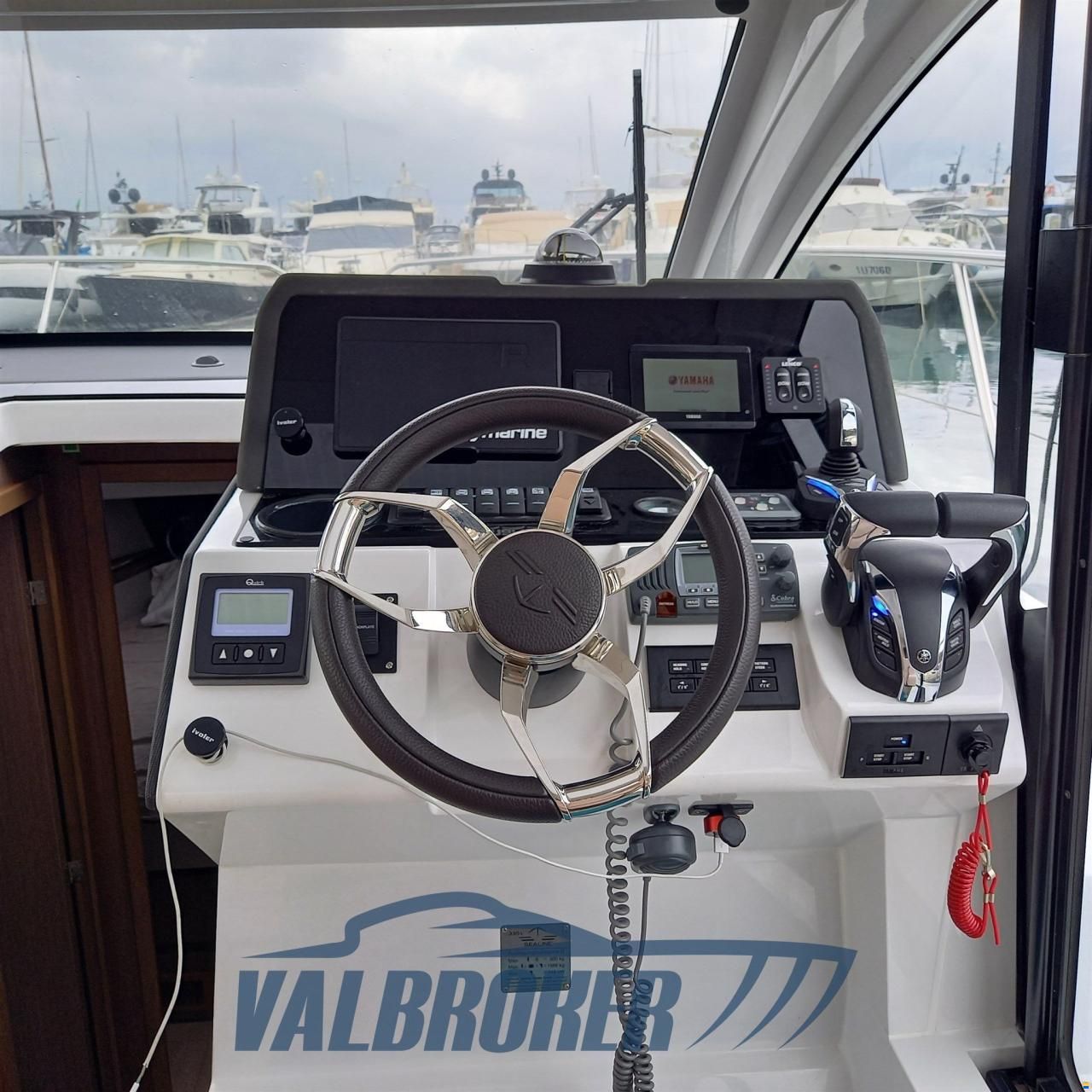 Sealine C335V