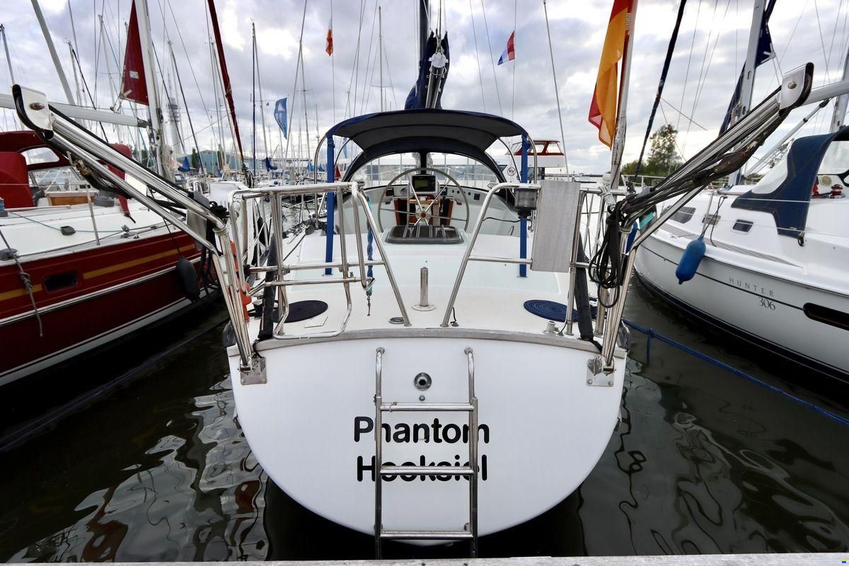 Phantom 38