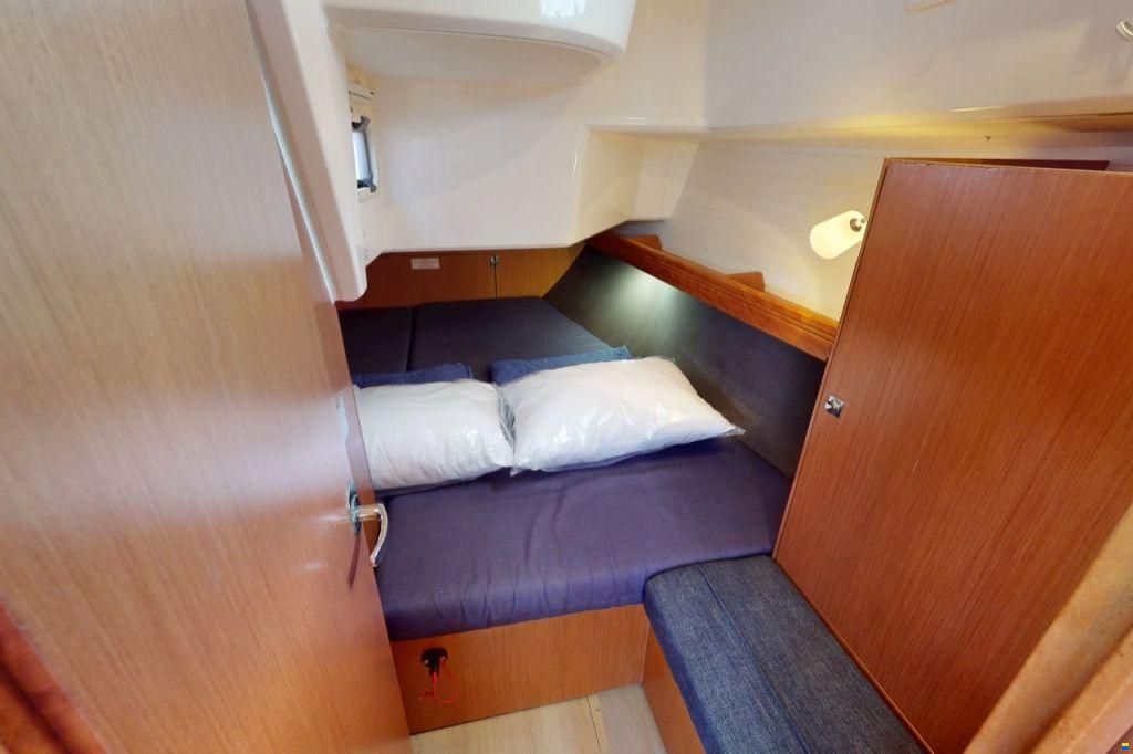 Bavaria Cruiser 37