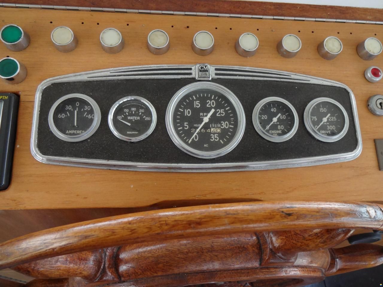 Akerboom Bakdekkruiser 1500