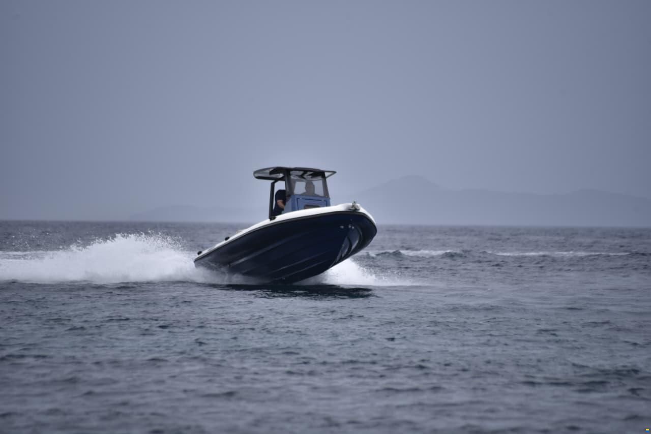Hydrohulls HH9