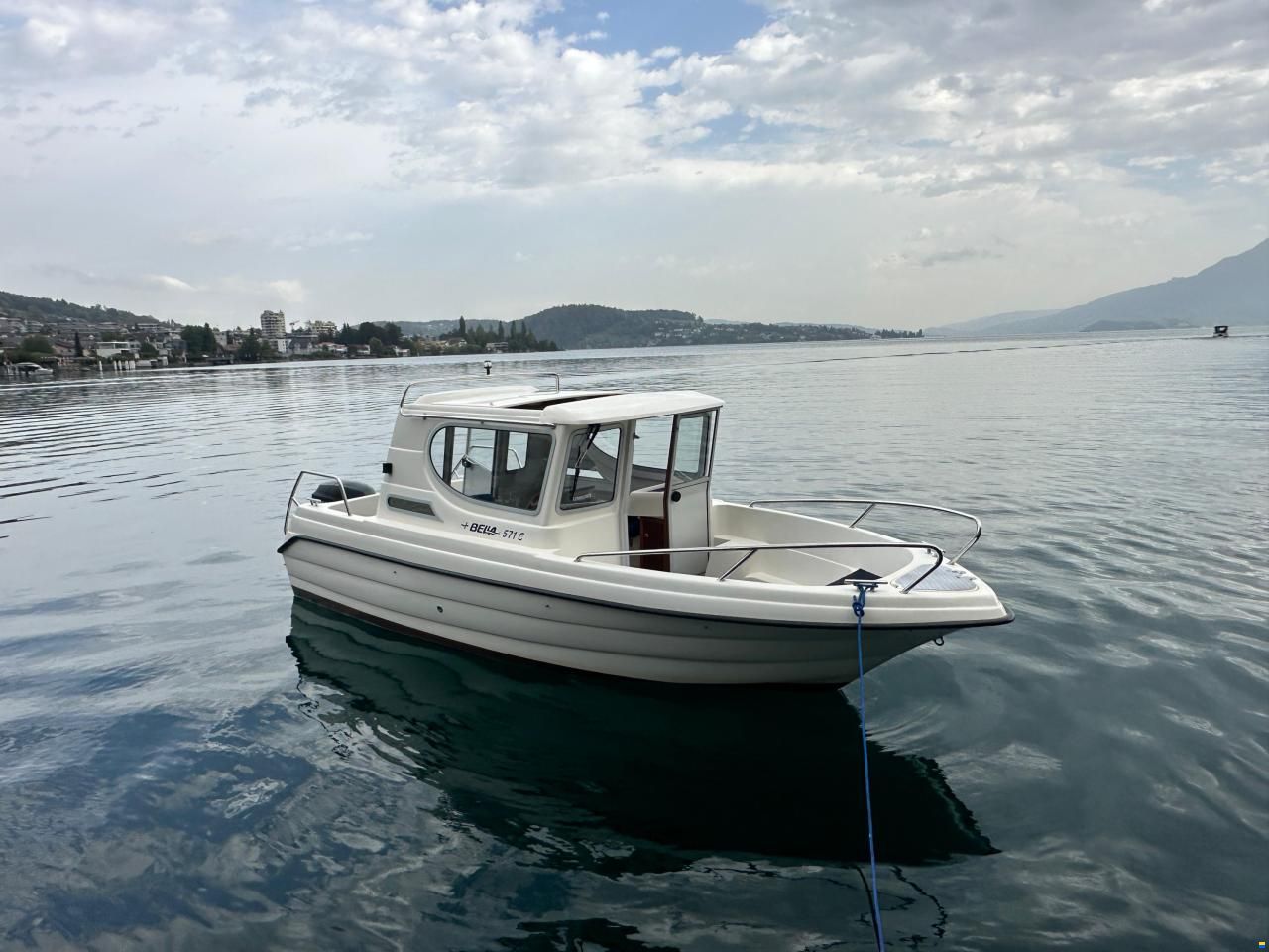 Bella 571 Cabin