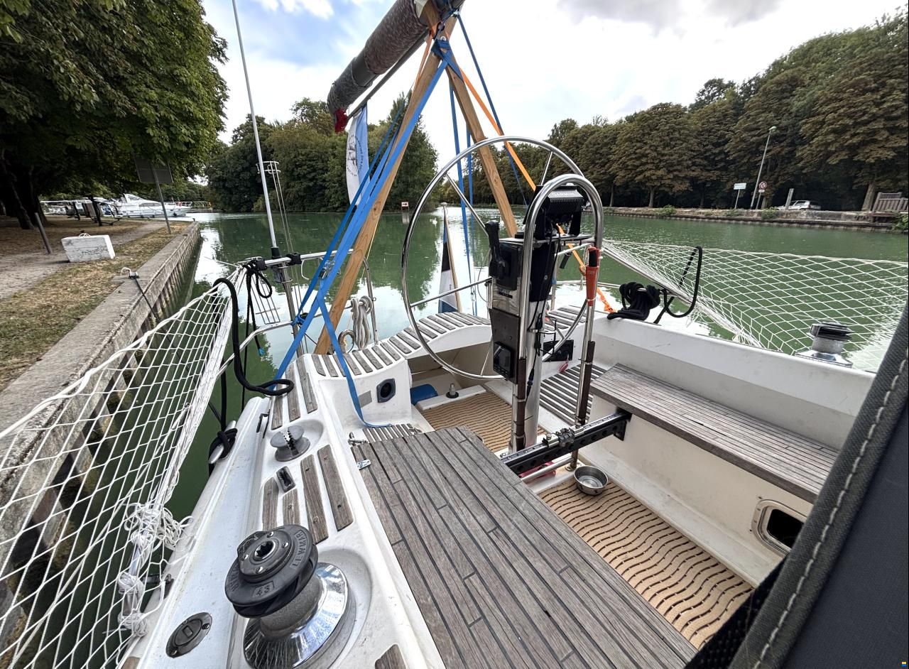 Dehler 372