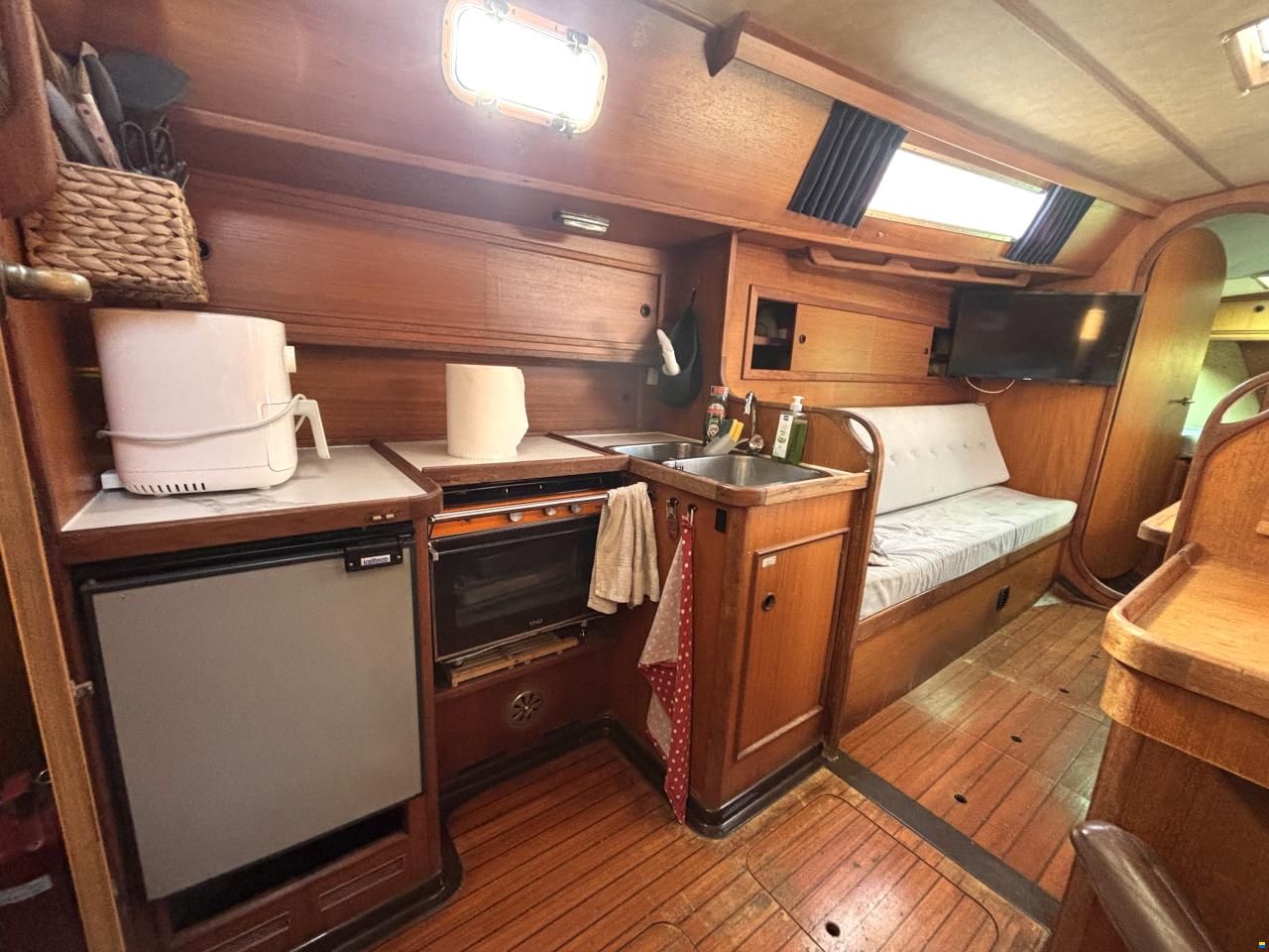 Dehler 372