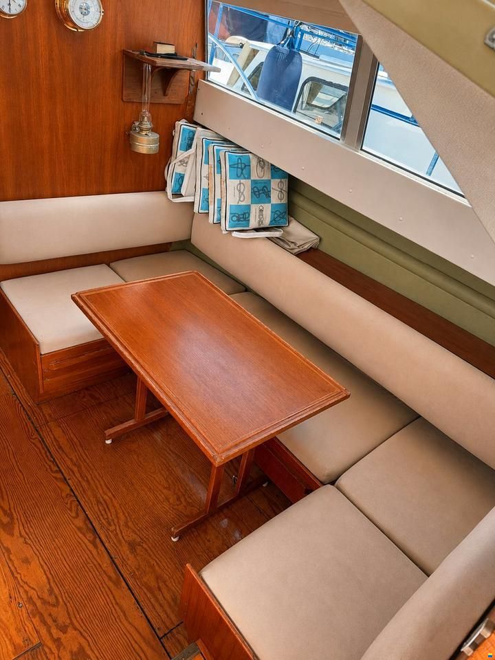 Fjord Cabin 30