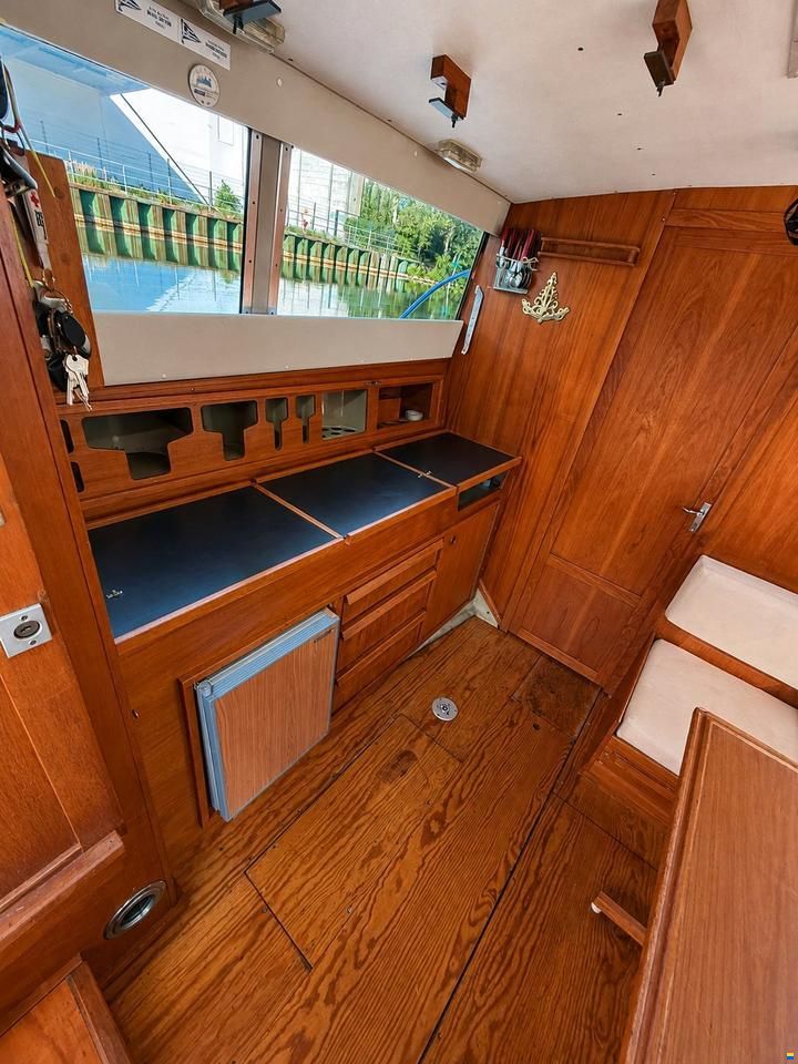 Fjord Cabin 30