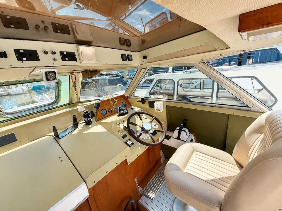 Fjord Cabin 30