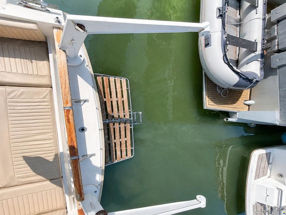 Fjord Cabin 30