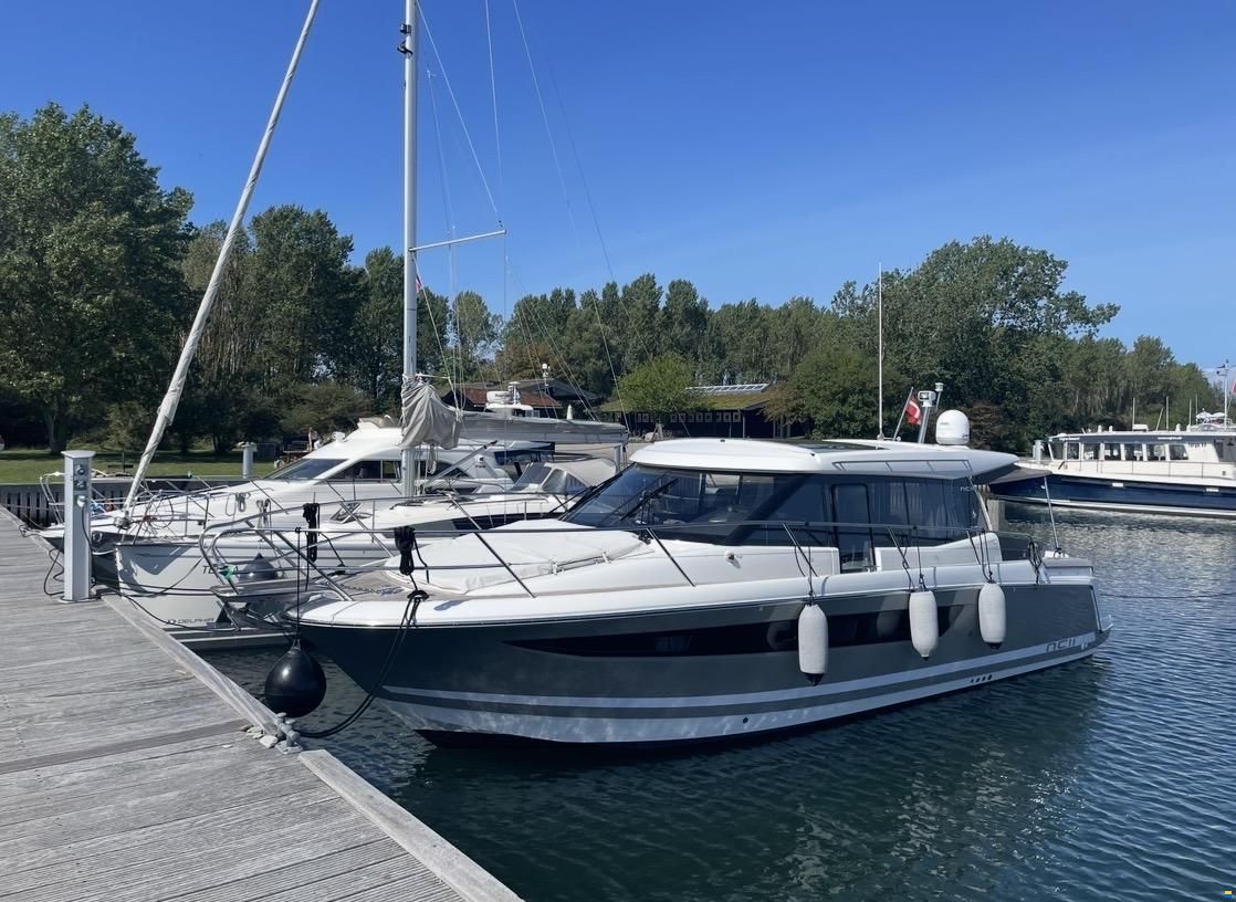 Jeanneau NC 11