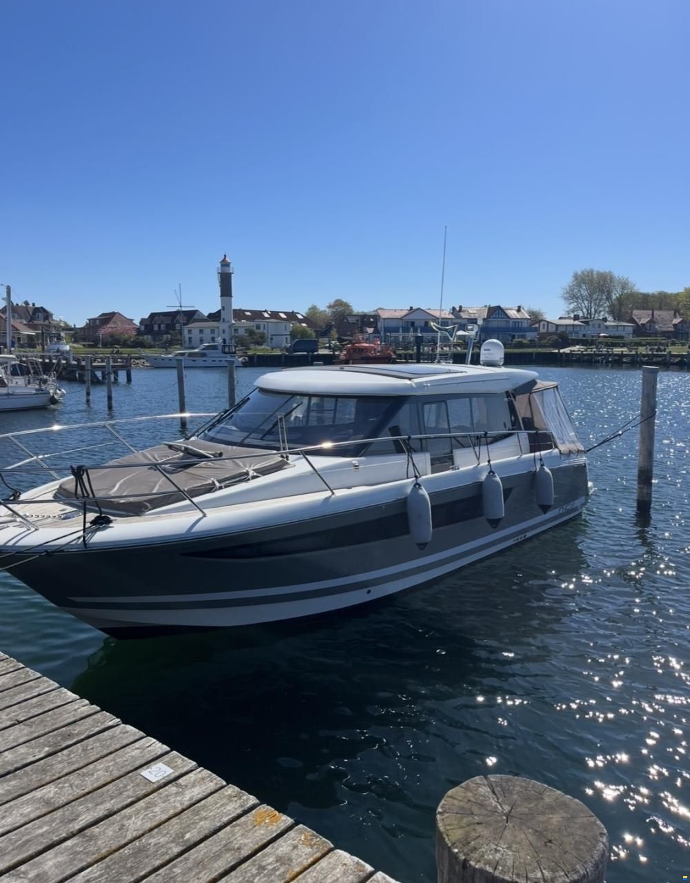 Jeanneau NC 11