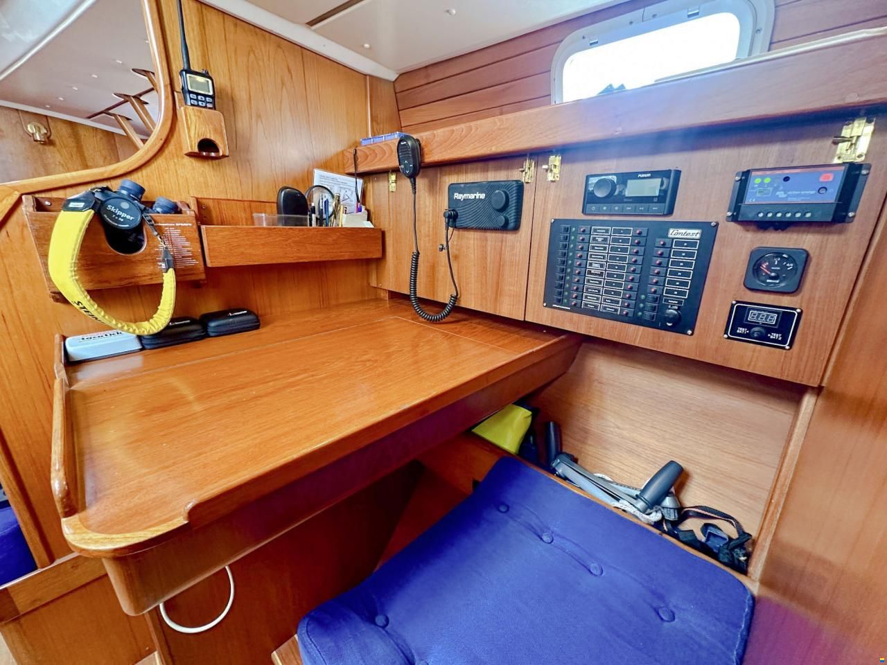 Contest 38 S Winged Keel