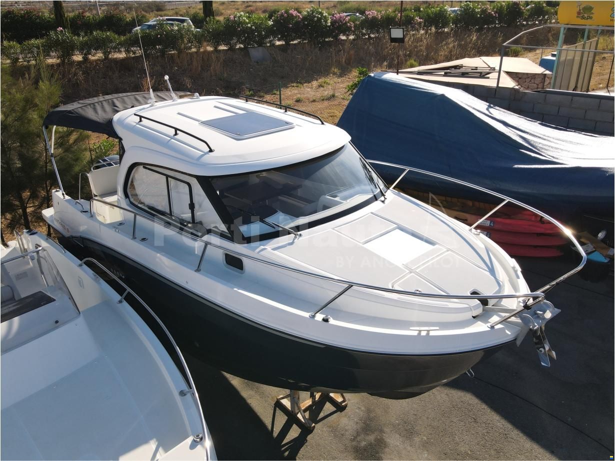 Beneteau Antares 8 OB