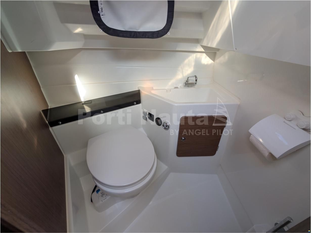 Beneteau Antares 8 OB