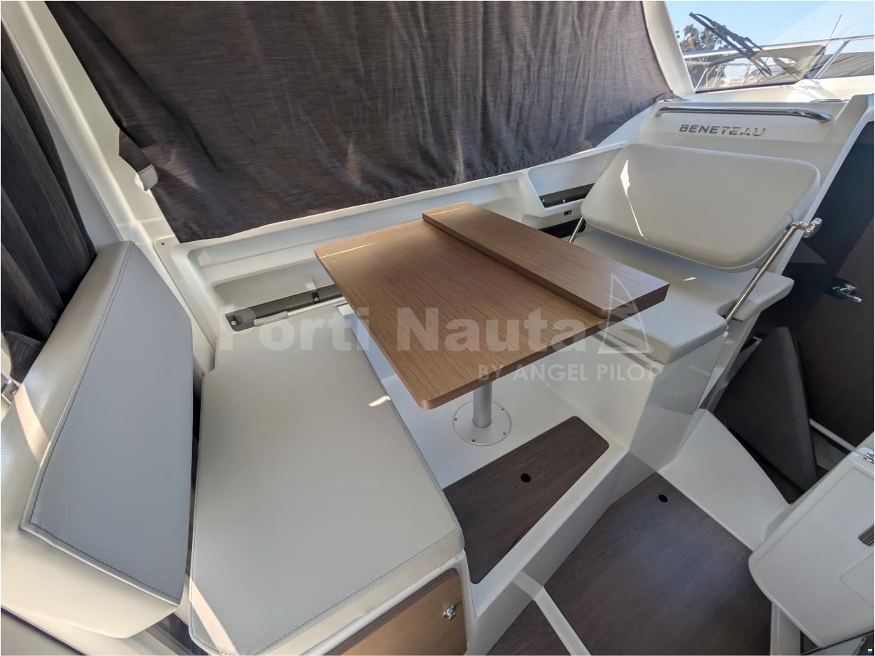 Beneteau Antares 8 OB