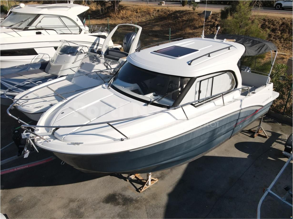 Beneteau Antares 8 OB