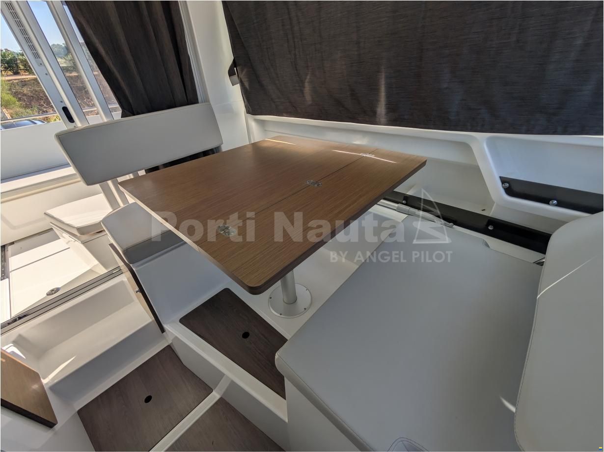 Beneteau Antares 8 OB