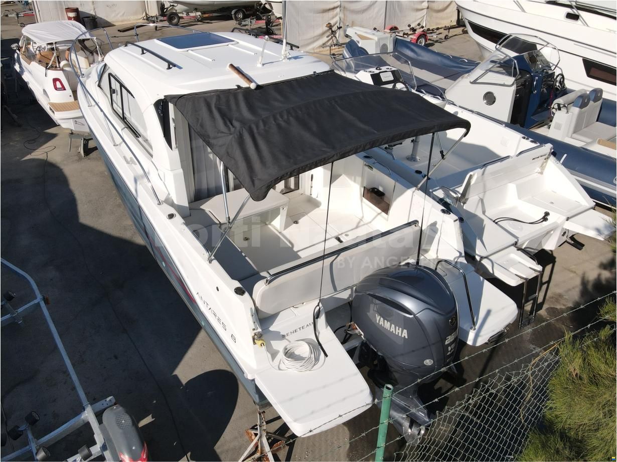 Beneteau Antares 8 OB