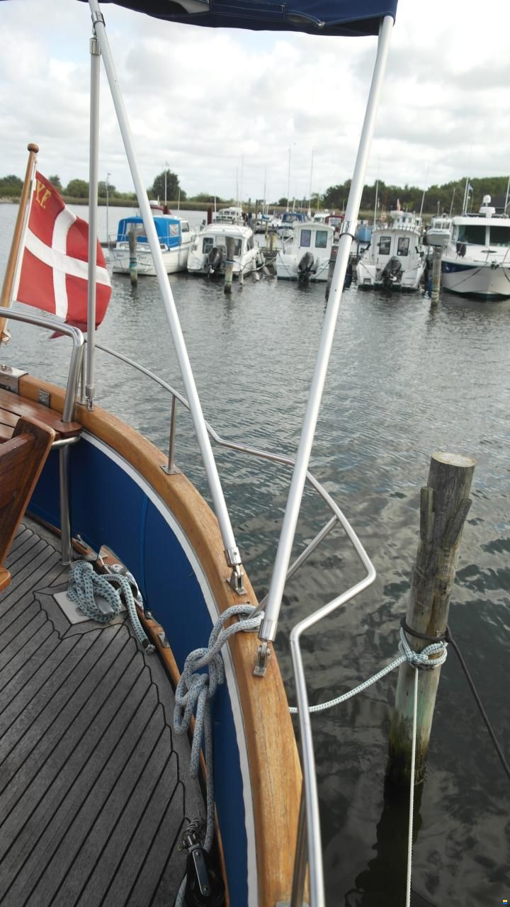 Nauticat 33