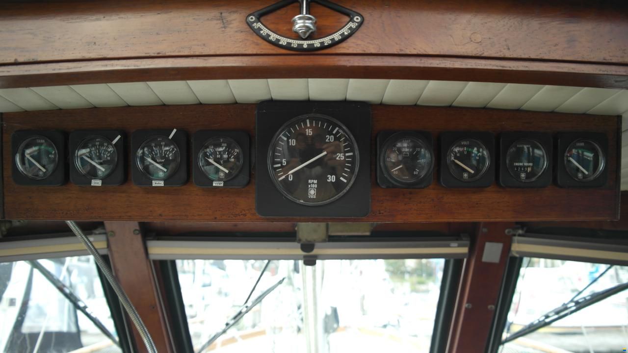 Nauticat 33
