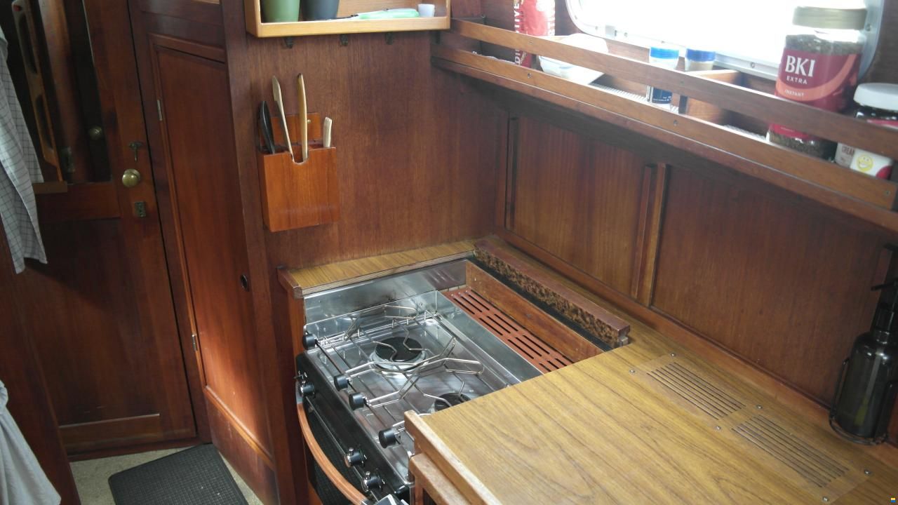 Nauticat 33
