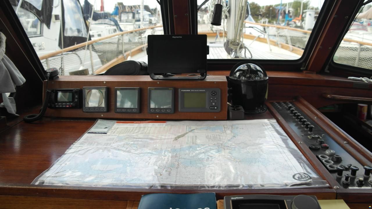 Nauticat 33