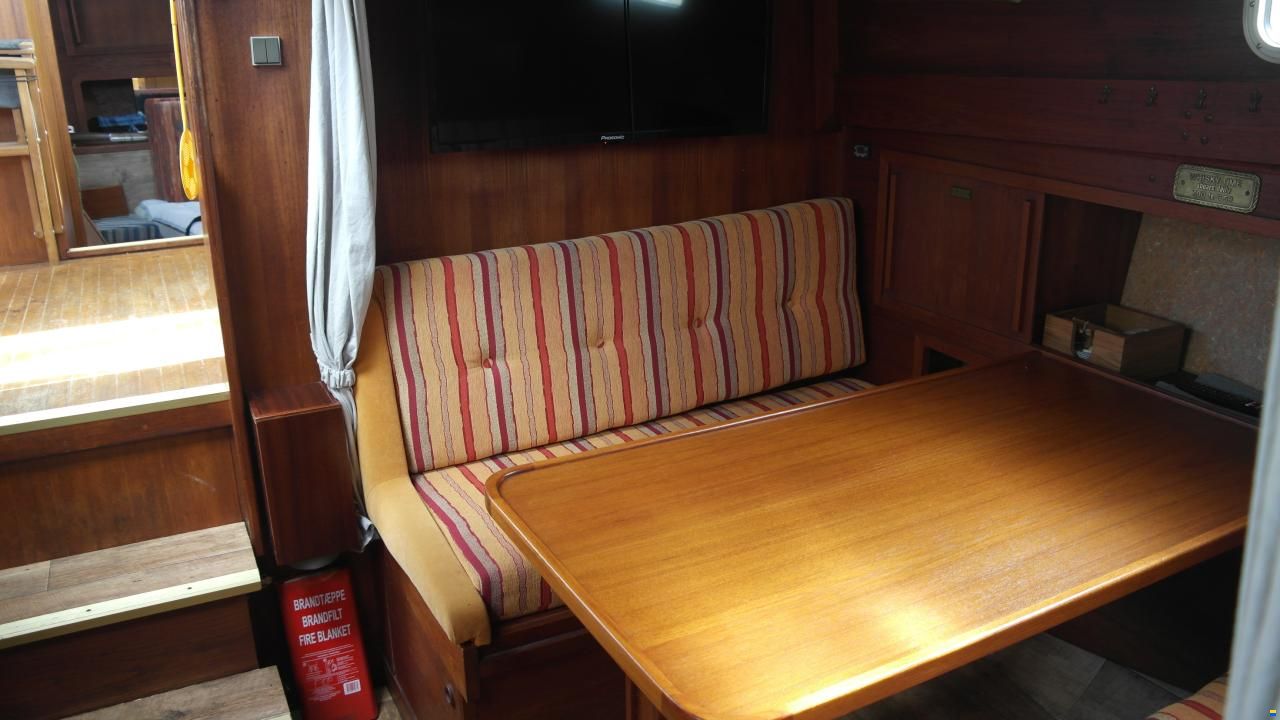 Nauticat 33