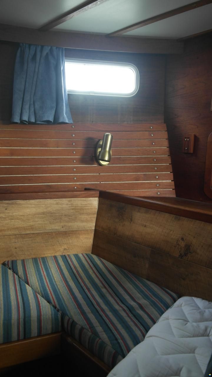 Nauticat 33
