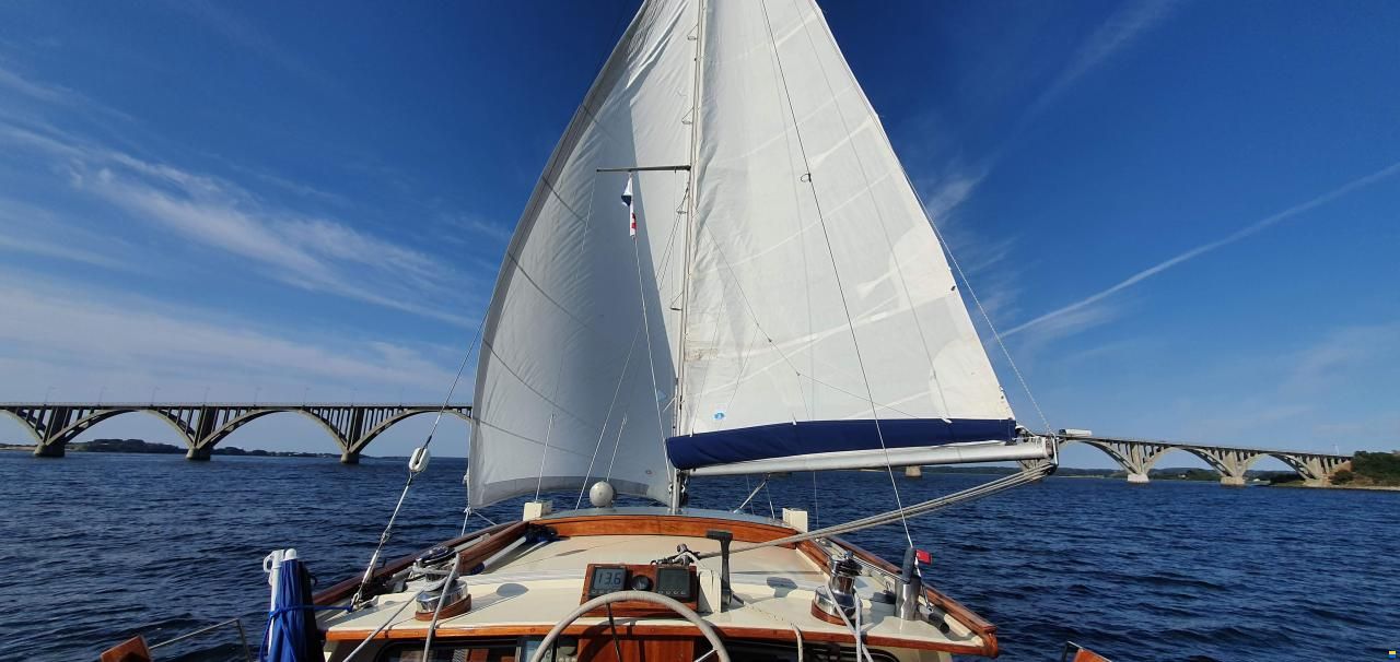 Nauticat 33