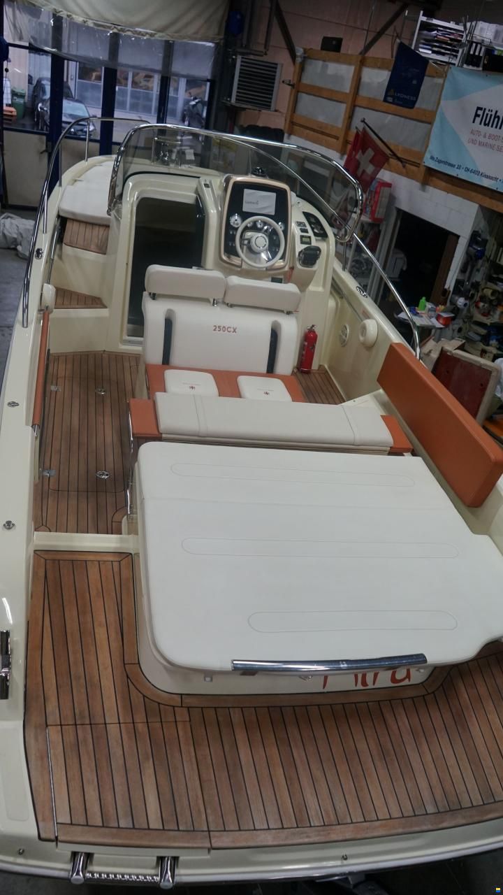 Invictus 250 CX