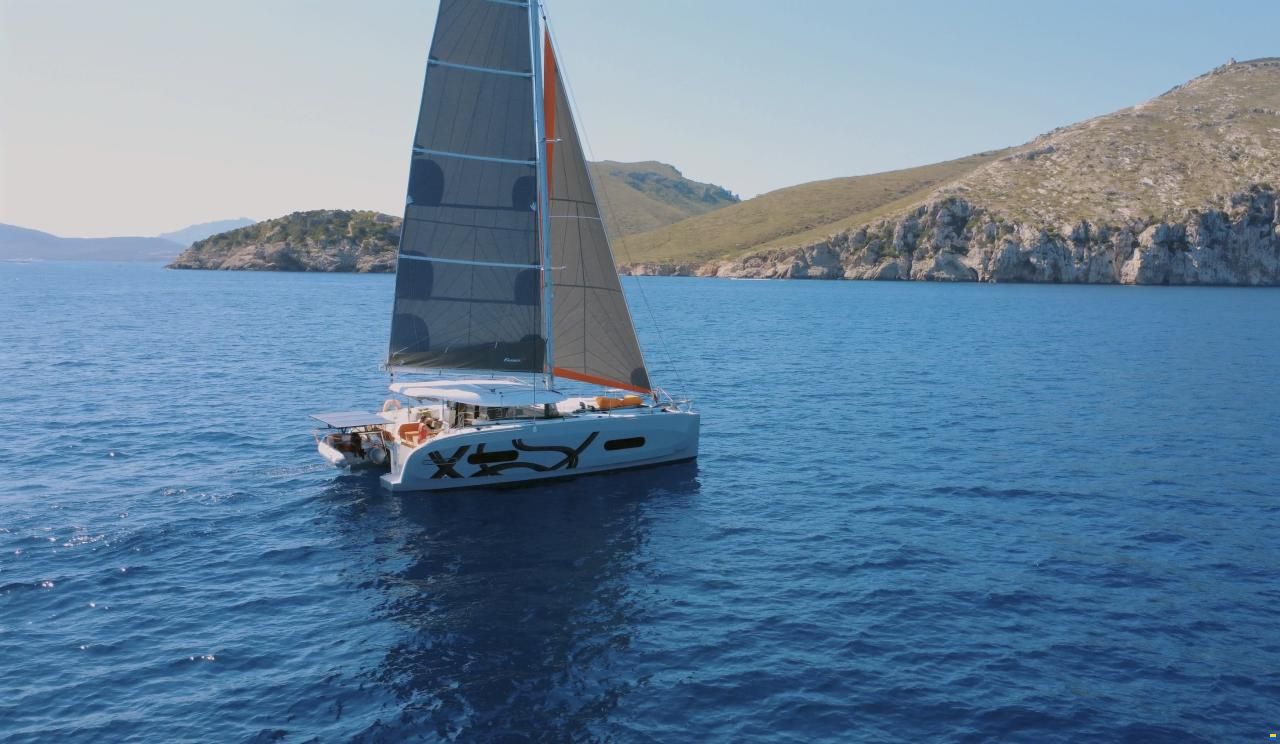 Excess 11 Pulse Line Catamaran - Rúna