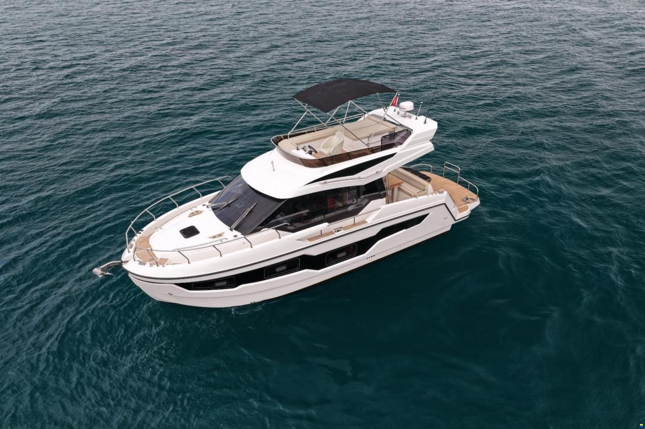 Solara 35