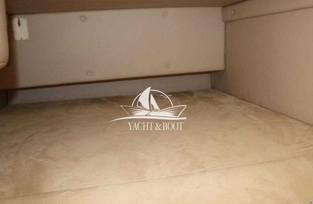 Chaparral 240 Signatur