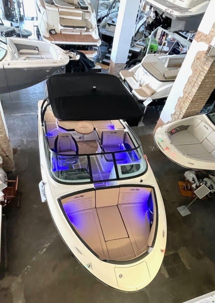 Sea Ray 210 SPXE