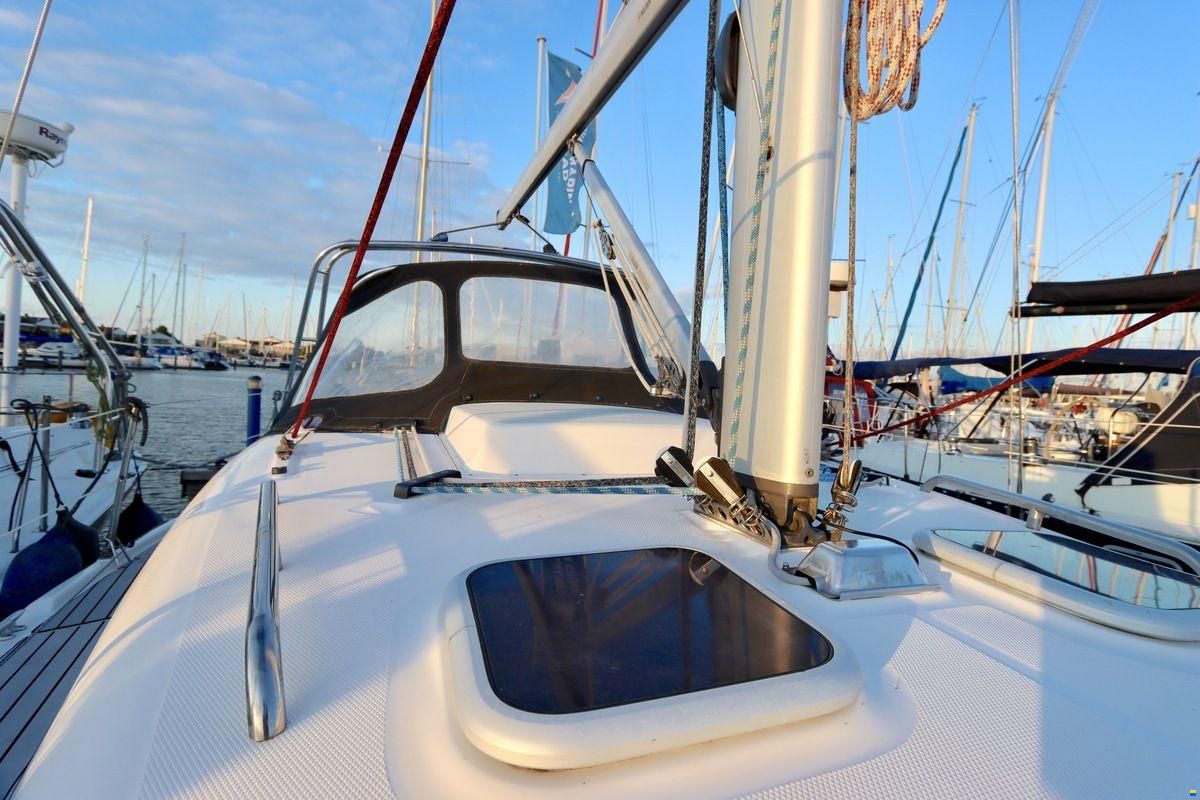Hunter 306