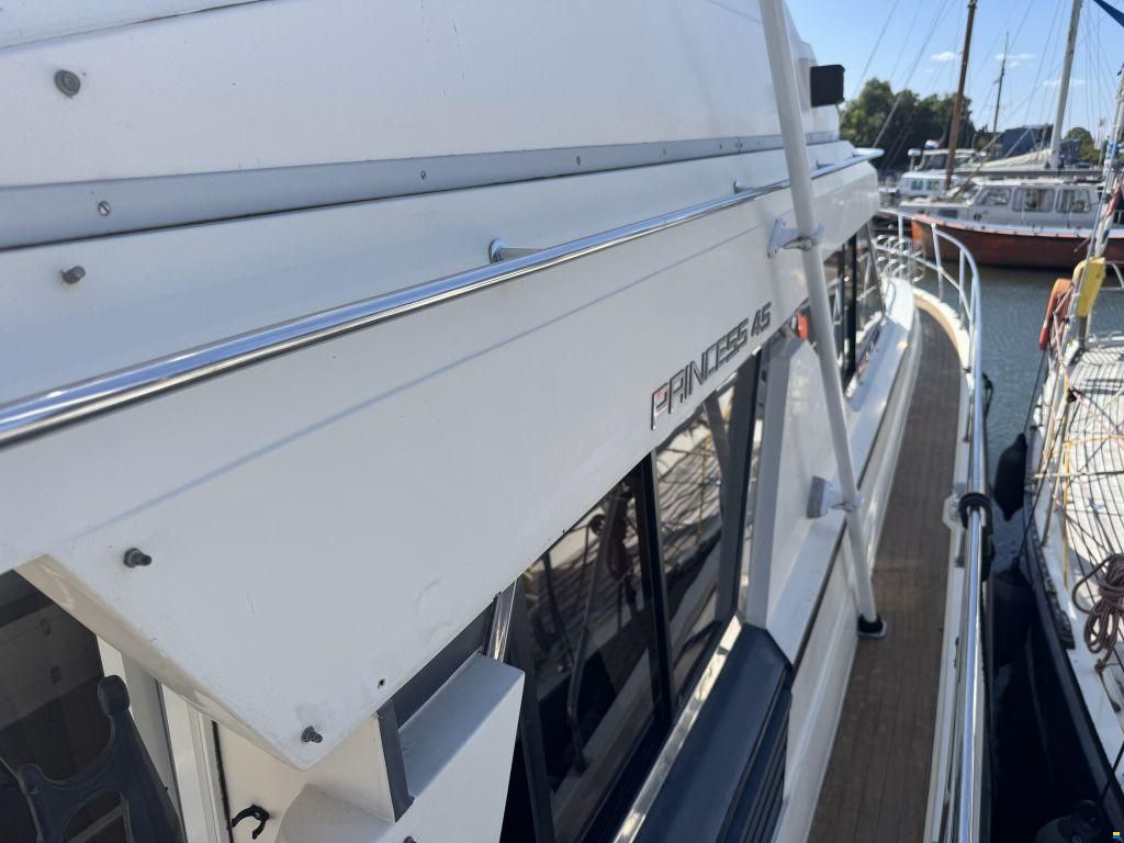 Princess 45 Flybridge