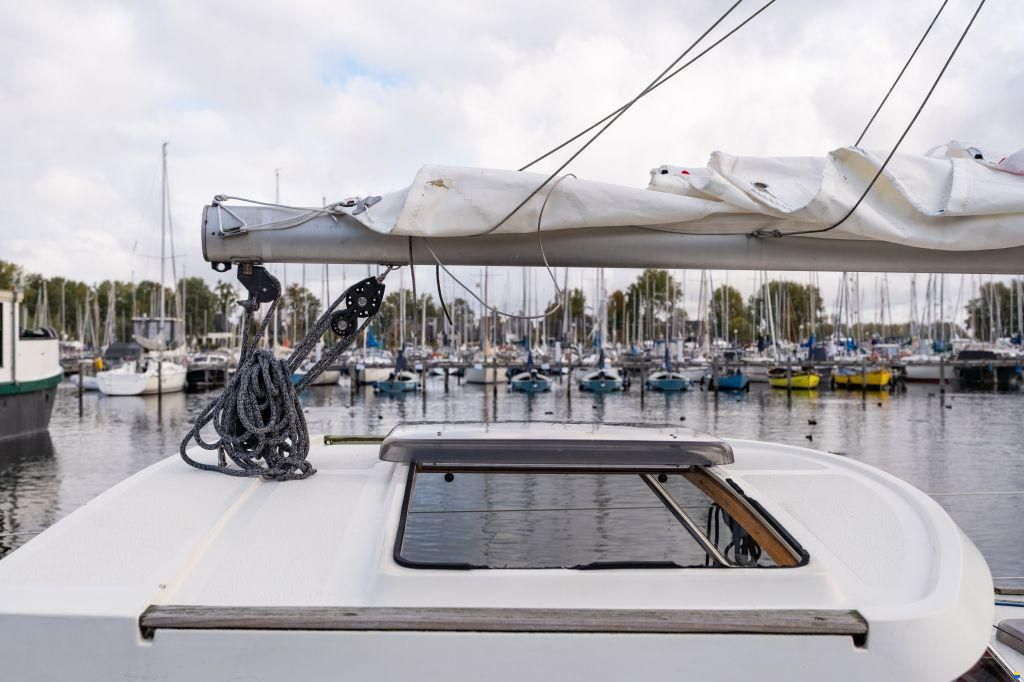LM 28