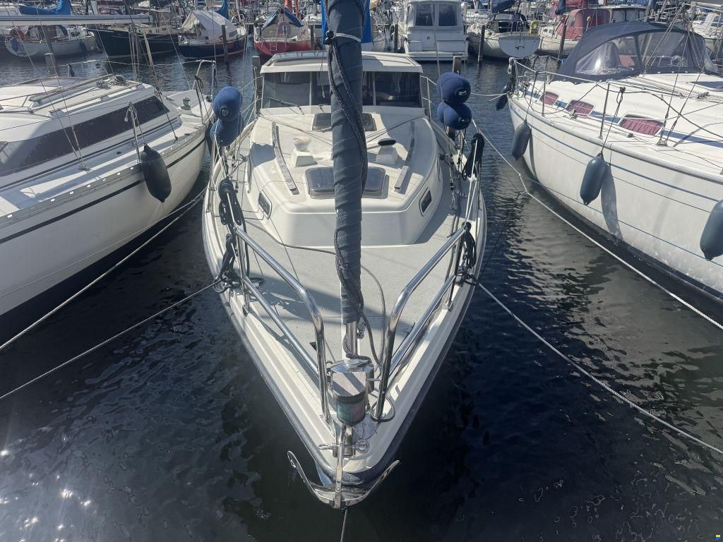 LM 28