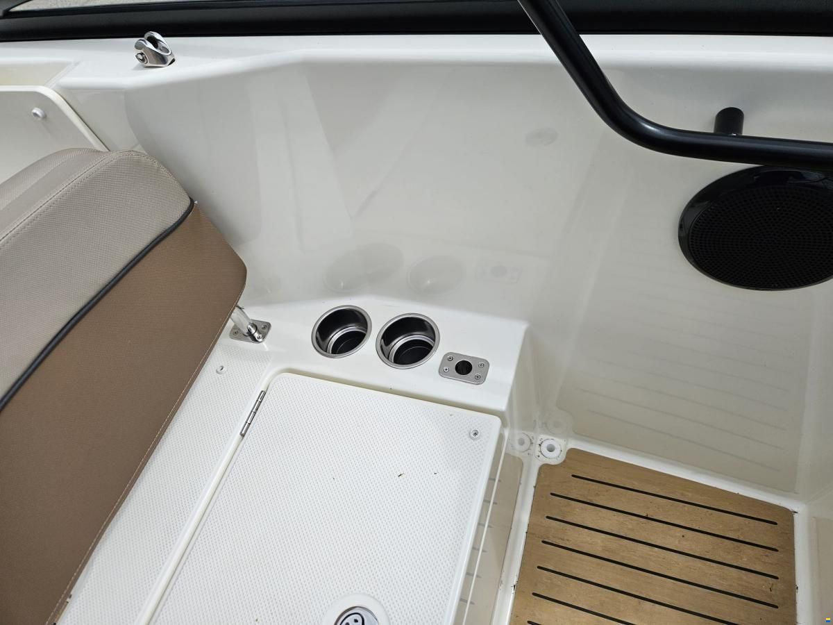 Quicksilver Activ 675 Cruiser