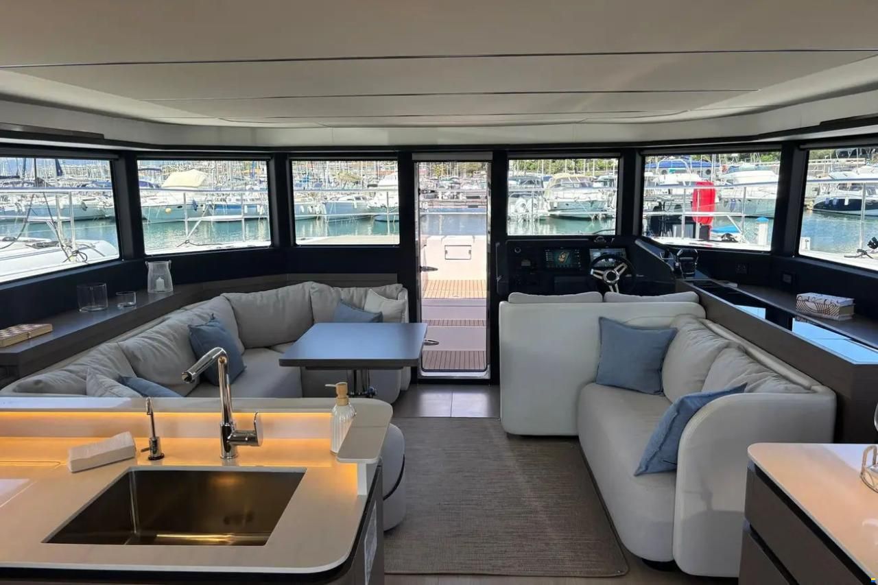 Leopard 53 Powercat