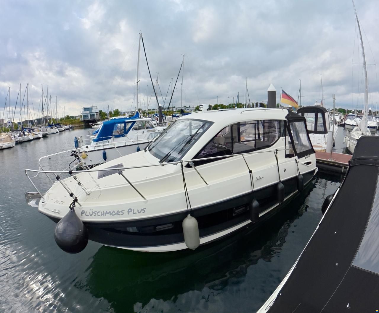 Quicksilver 905 Weekend