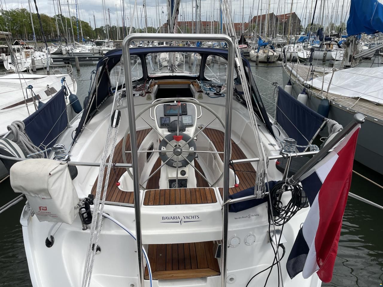 Bavaria 32