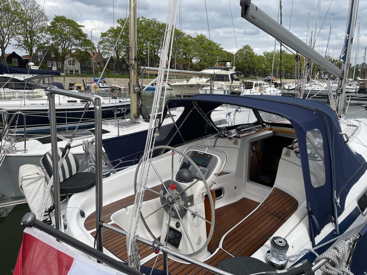 Bavaria 32