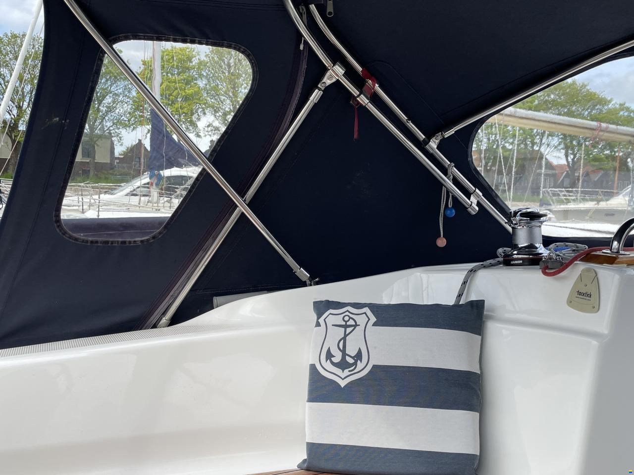 Bavaria 32