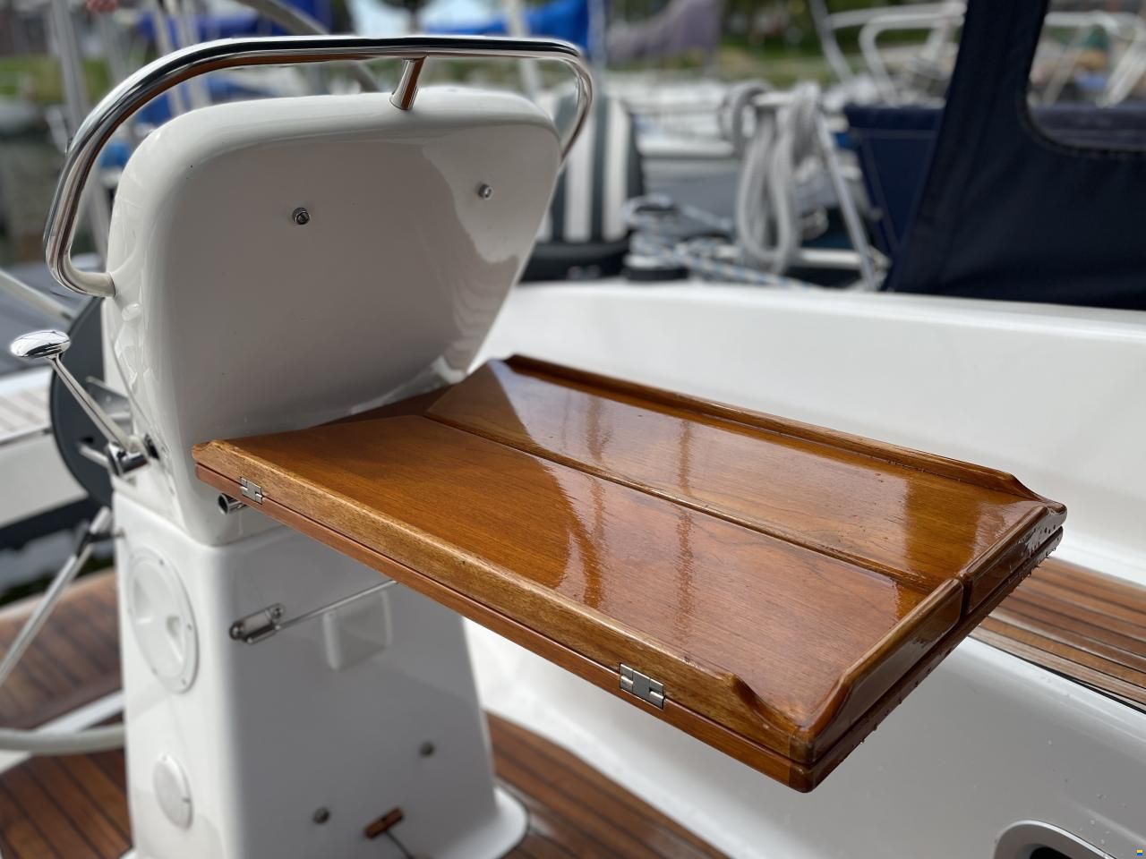 Bavaria 32