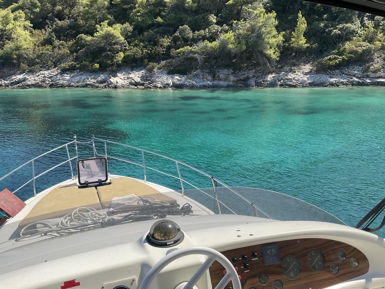Azimut AZ 40