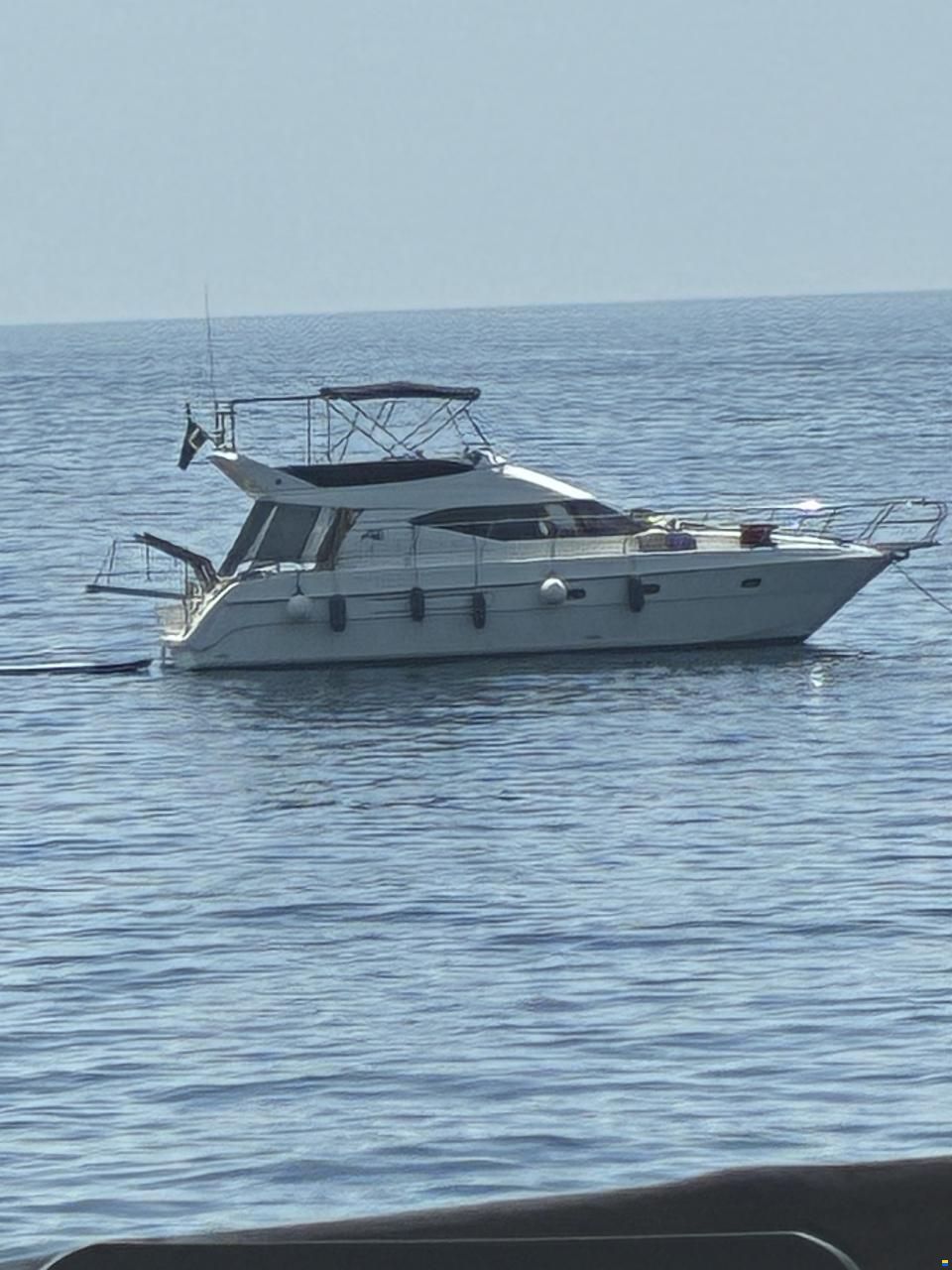 Azimut AZ 40