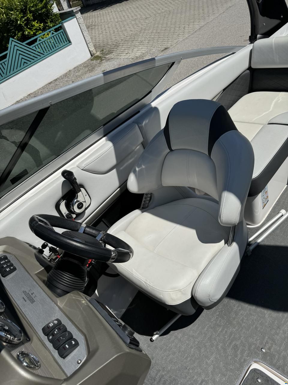 Regal 2100