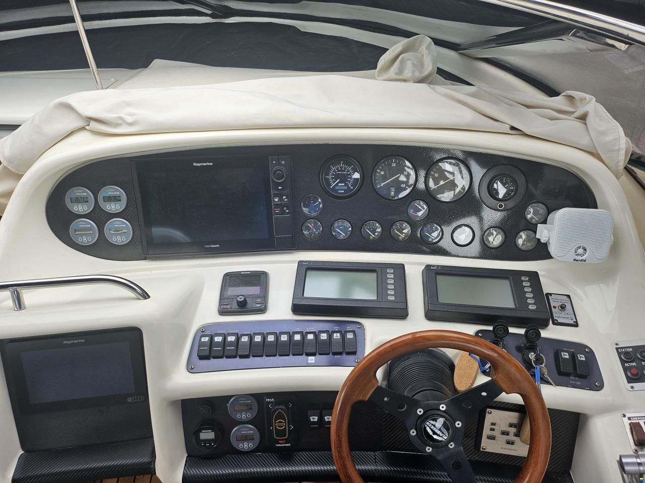 Sunseeker Camargue 55