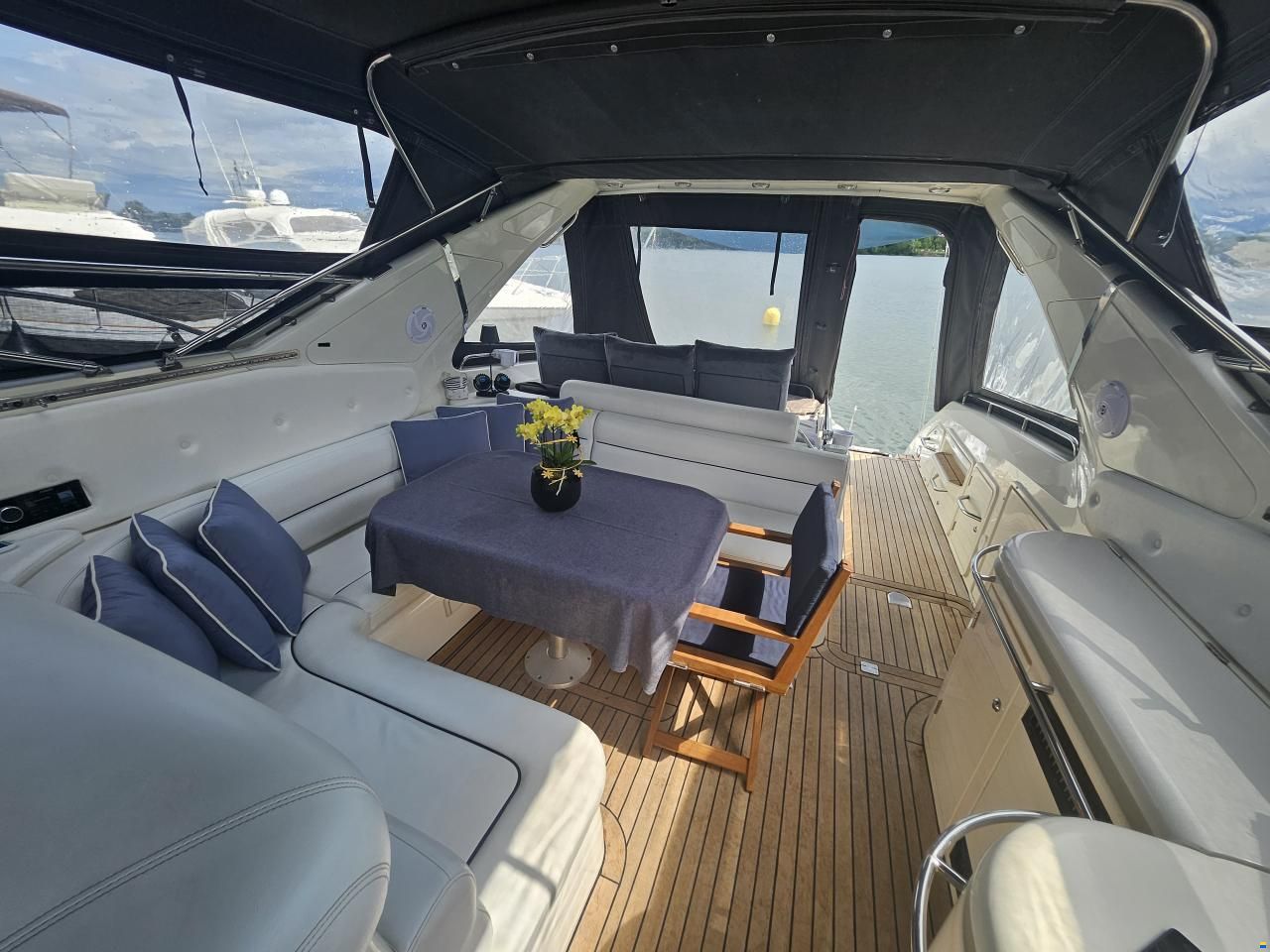 Sunseeker Camargue 55